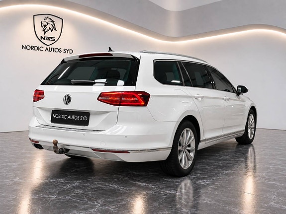 Volkswagen Passat 6 of 25