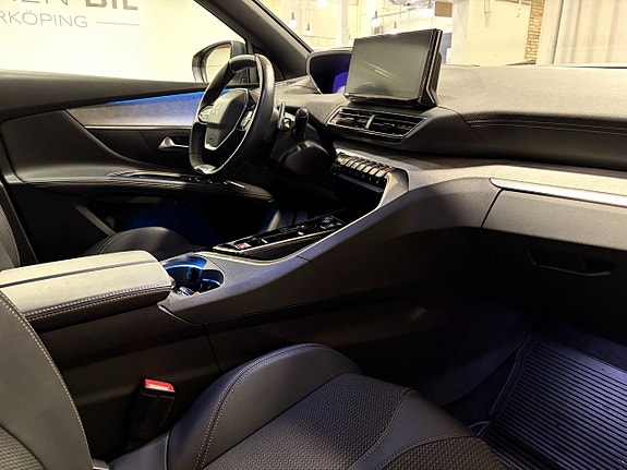 Peugeot 5008 8 of 16