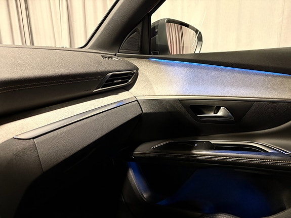Peugeot 5008 10 of 16