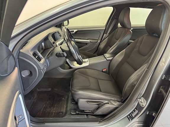 Volvo V60 10 of 20