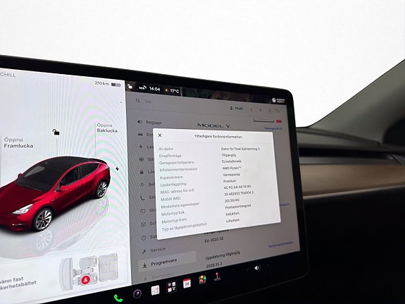 Tesla Model Y 24 of 30