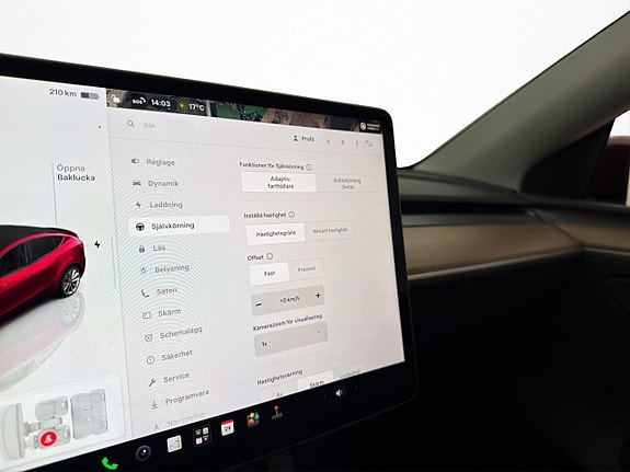 Tesla Model Y 22 of 30