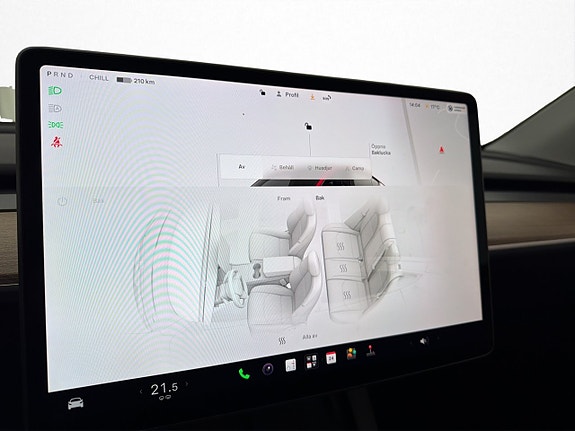 Tesla Model Y 26 of 30