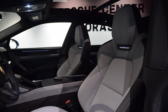 Porsche Cayenne 6 of 21