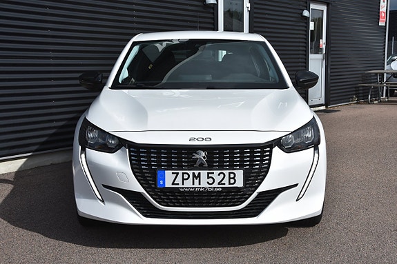 Peugeot 208 2 of 16