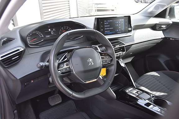 Peugeot 208 11 of 16