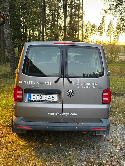 Volkswagen Caravelle 6 of 10