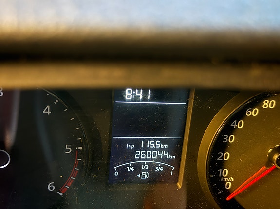 Volkswagen Caravelle 7 of 10