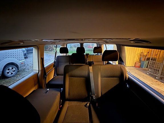Volkswagen Caravelle 10 of 10