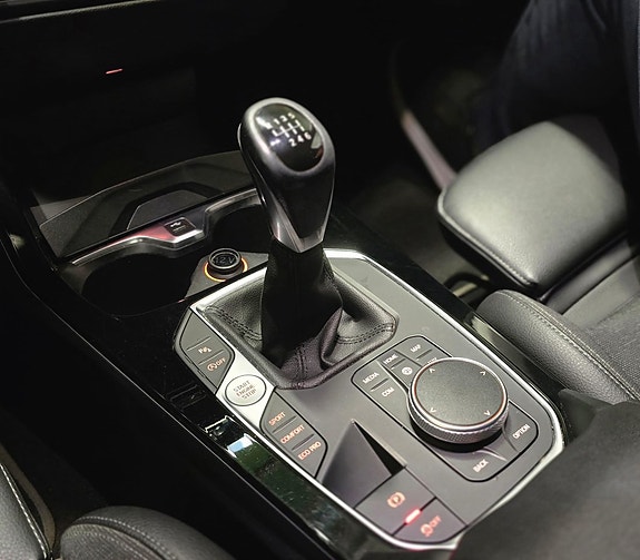 BMW 118i 14 of 29