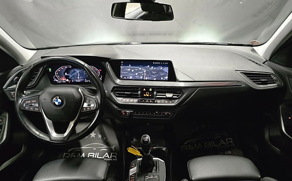 BMW 118i 9 of 29