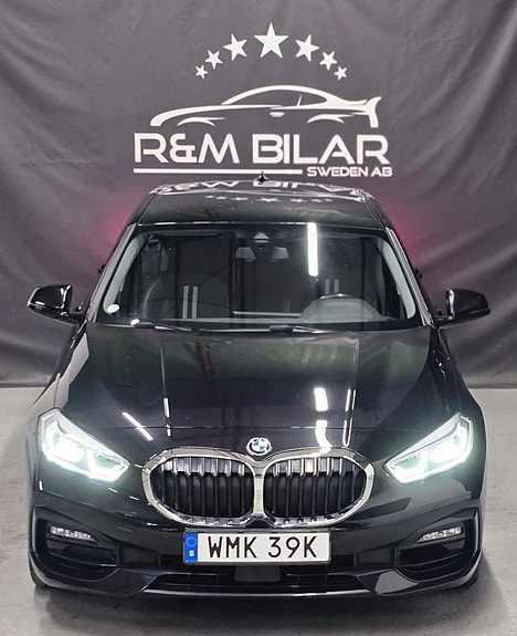 BMW 118i 2 of 29