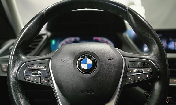 BMW 118i 26 of 29