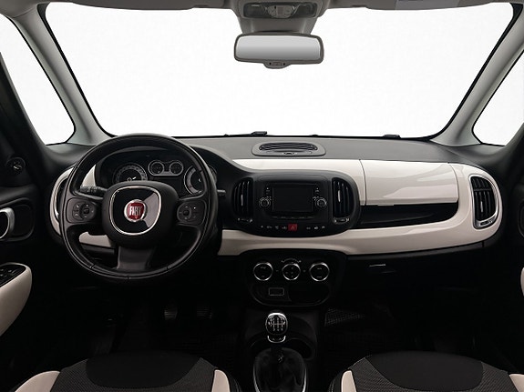 Fiat 500L 13 of 27