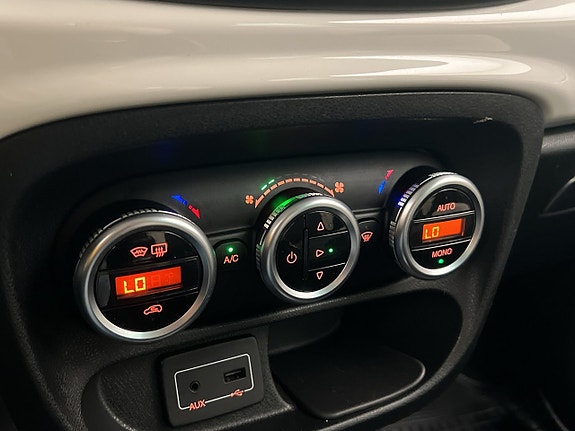 Fiat 500L 22 of 27