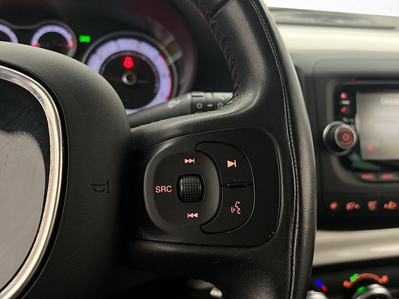 Fiat 500L 20 of 27