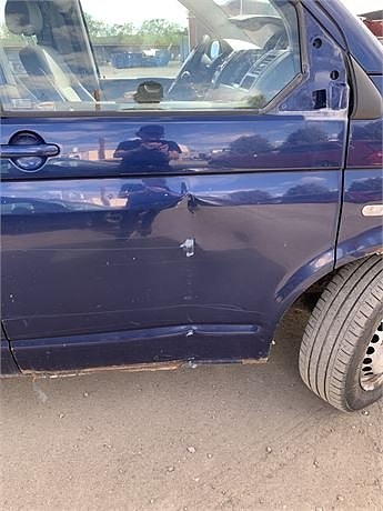 Volkswagen Caravelle 9 of 10