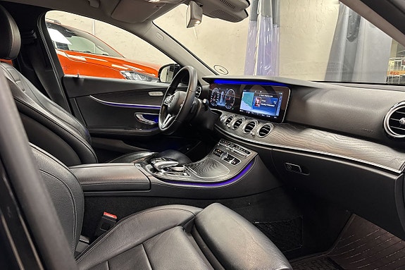 Mercedes-Benz E220 6 of 24