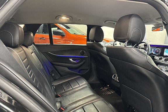Mercedes-Benz E220 7 of 24