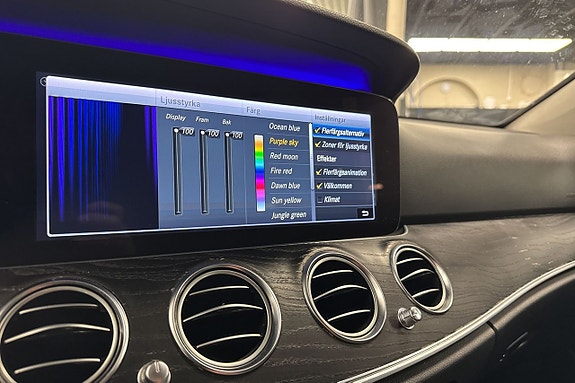 Mercedes-Benz E220 19 of 24