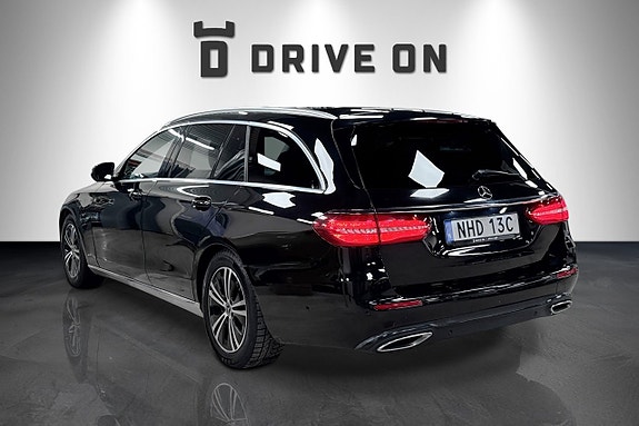 Mercedes-Benz E220 3 of 24