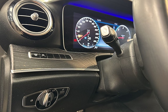 Mercedes-Benz E220 14 of 24