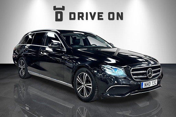 Mercedes-Benz E220 2 of 24