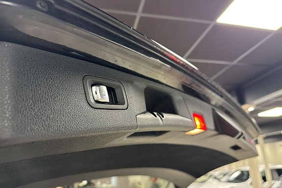 Mercedes-Benz E220 22 of 24