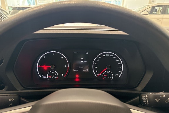 Volkswagen Caddy Maxi 9 of 19