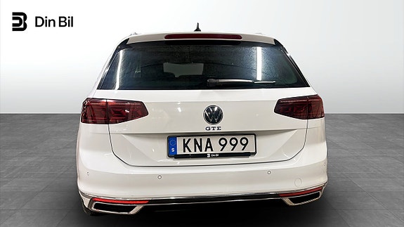 Volkswagen Passat 5 of 12