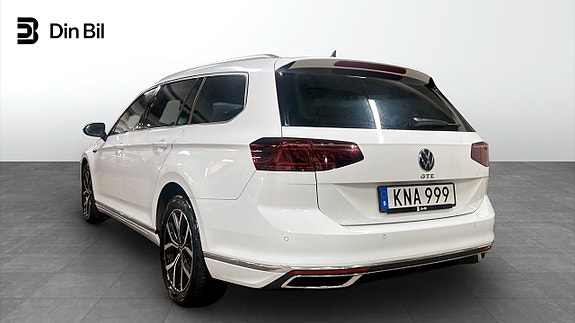 Volkswagen Passat 3 of 12