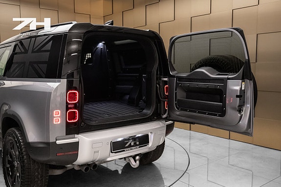 Land Rover Defender 90 9 of 21