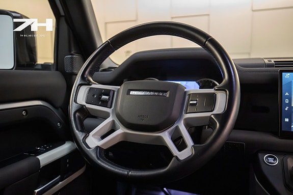 Land Rover Defender 90 12 of 21