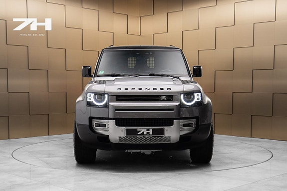Land Rover Defender 90 8 of 21