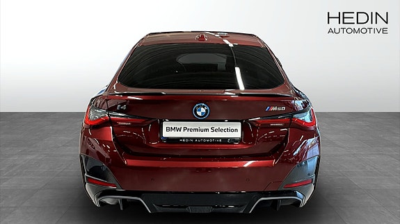 BMW i4 7 of 9