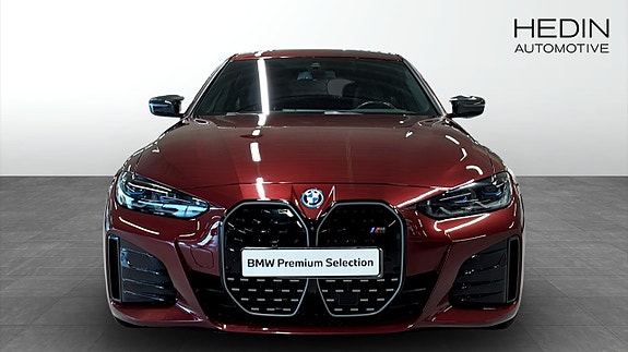 BMW i4 8 of 9