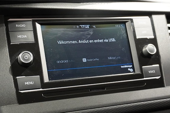 Volkswagen Caravelle 14 of 18