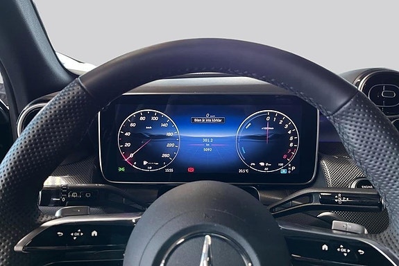 Mercedes-Benz GLC300 e 10 of 22
