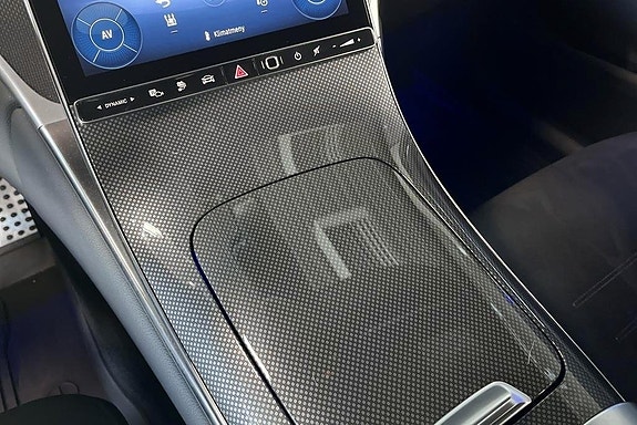 Mercedes-Benz GLC300 e 12 of 22