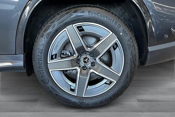 Mercedes-Benz GLC300 e 21 of 22