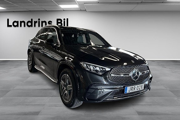 Mercedes-Benz GLC300 e 3 of 22