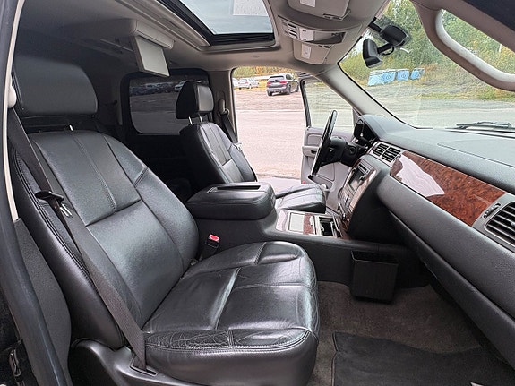 Chevrolet Tahoe 15 of 22