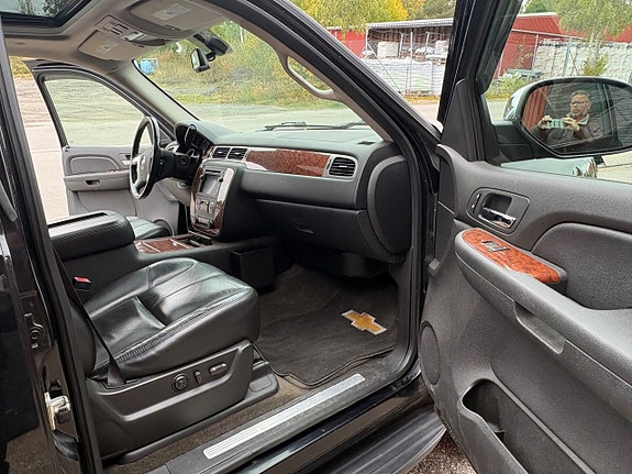 Chevrolet Tahoe 16 of 22