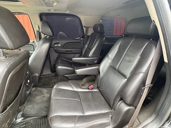 Chevrolet Tahoe 11 of 22