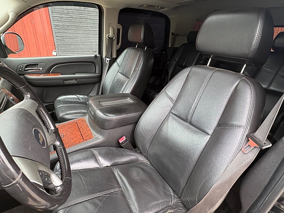 Chevrolet Tahoe 10 of 22