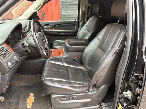 Chevrolet Tahoe 8 of 22