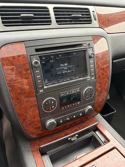 Chevrolet Tahoe 14 of 22