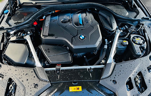 BMW 530e 8 of 11