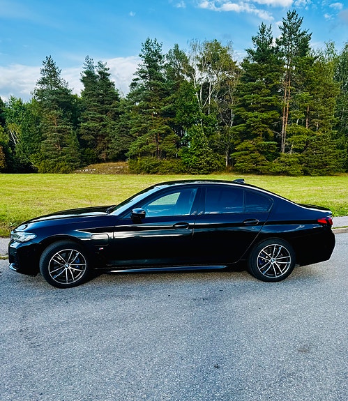 BMW 530e 3 of 11