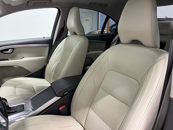 Volvo S80 15 of 28